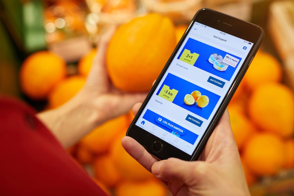 Prodavnice u Srbiji već su uvele QR kodove i digitalne karte za kupce!