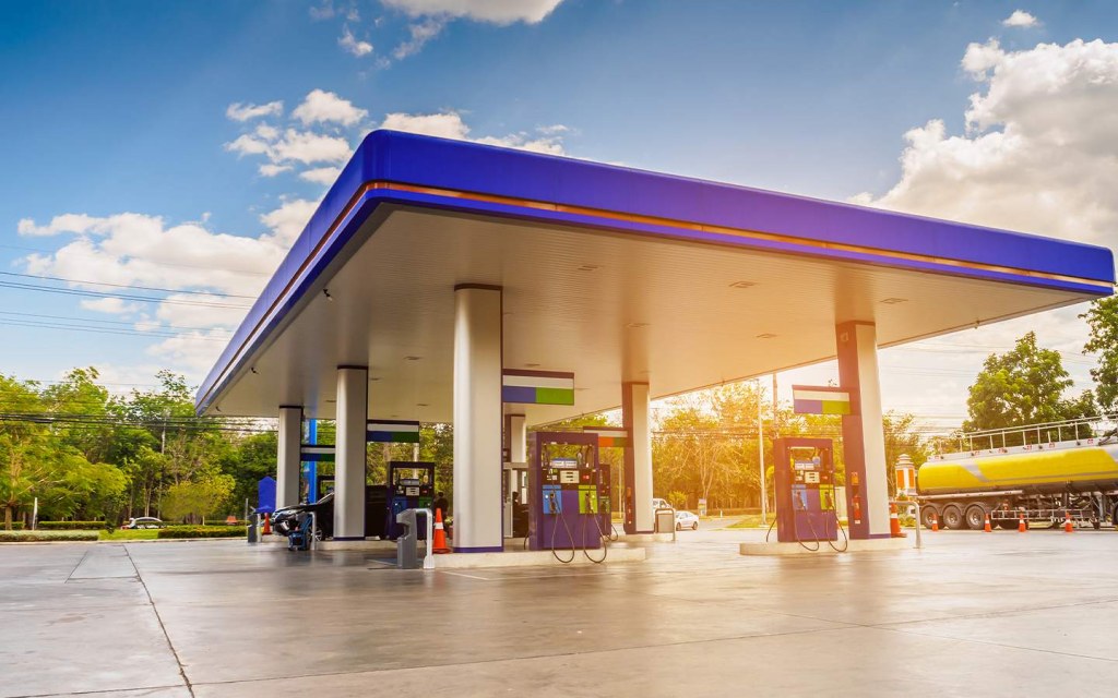UDARNA VIJEST: Cijene goriva u Srbiji skočile su u nebesa! Litar dizela od sada plaćate 198 dinara