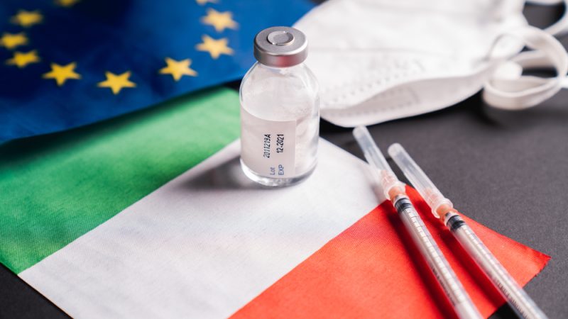 VAKCINE FUNKCIONIŠU?! U Italiji se ruše rekordi, u jednom danu skoro 100 000 prehlađenih a vakcinisano 85% naroda