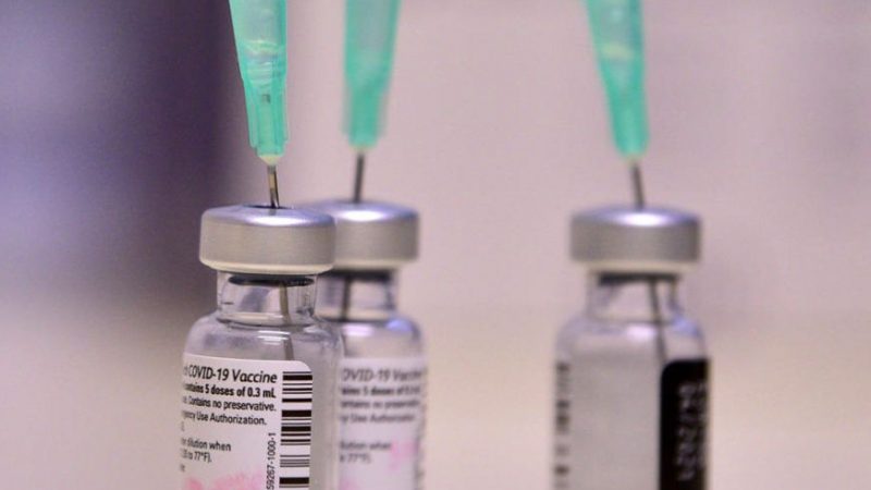 STUDIJA: Ponovljena vakcinacija protiv COVID-19 slabi imuni sistem, što potencijalno čini ljude podložnim oboljenjima opasnim po život kao što je rak