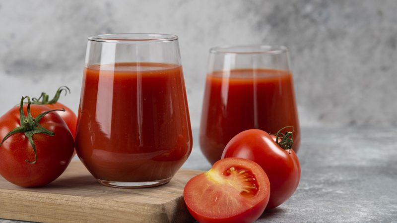Sok od paradajza je moćan prirodni eliksir: 7 dobrih razloga da ga pijete svaki dan